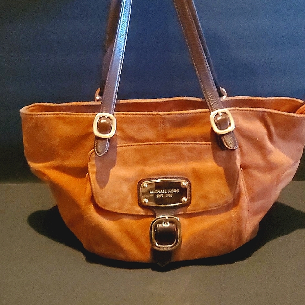 Michael Kors Hobo Satchel Purse. Deep Saddle Suede Leather. Gently used
